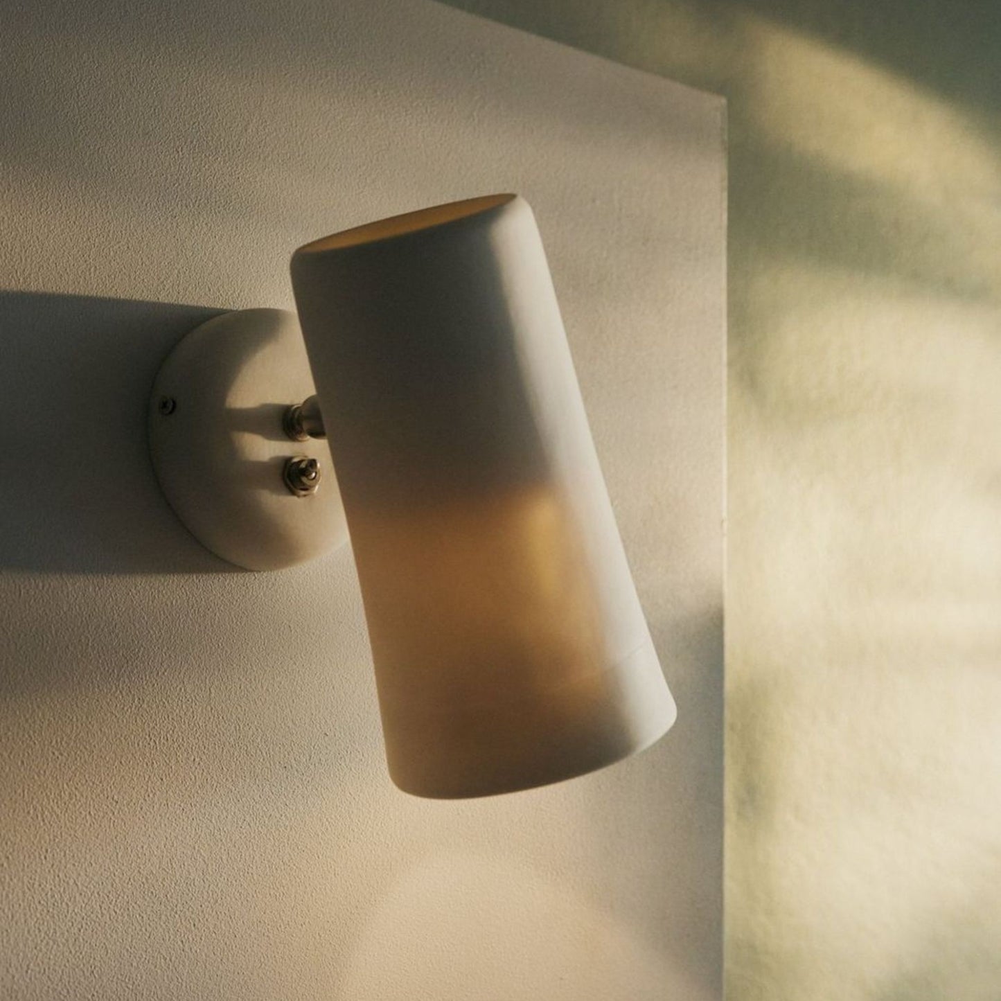 Dusked Evo Small Ceramic Wall Sconce Wall Light Studio Enti