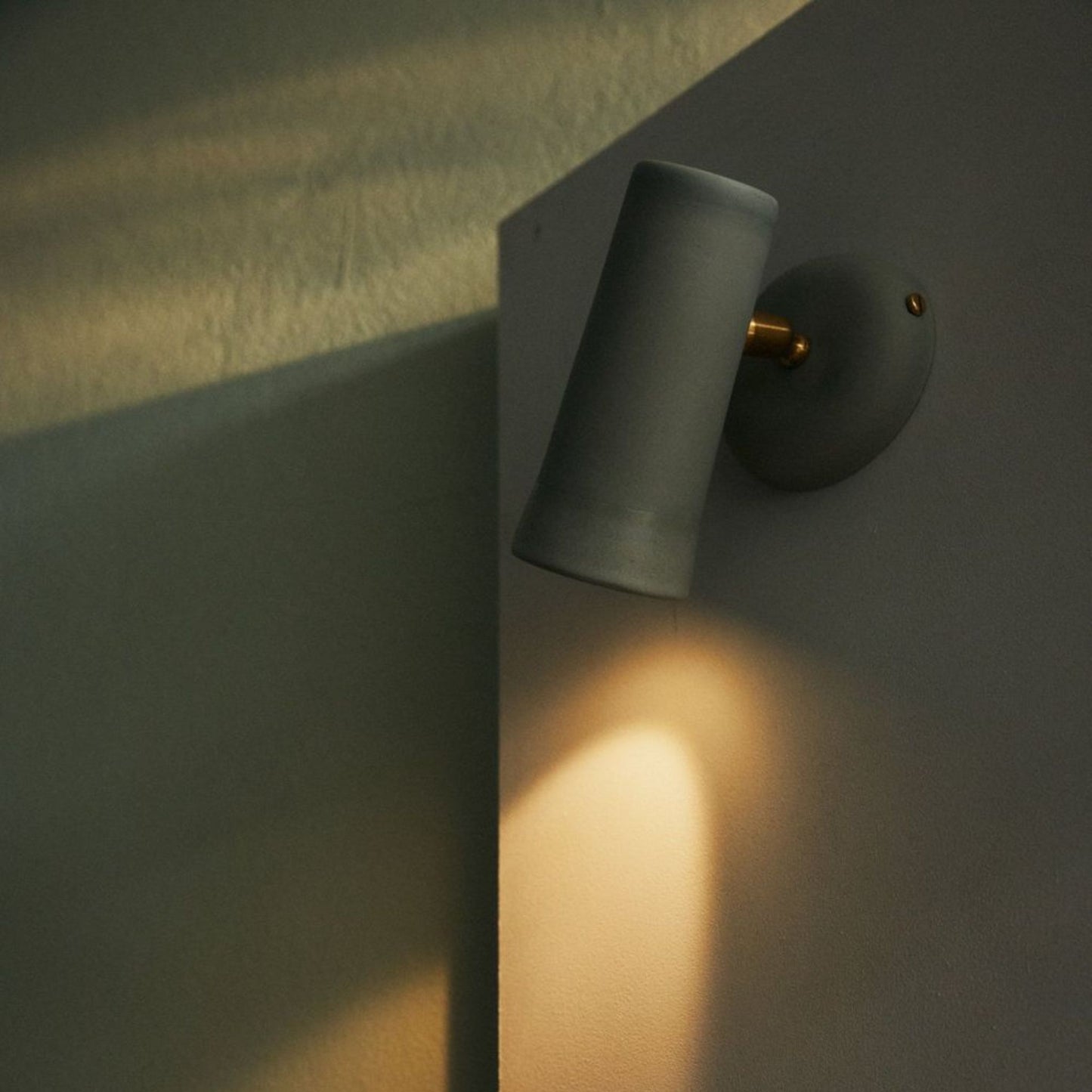 Dusked Evo Small Ceramic Wall Sconce Wall Light Studio Enti
