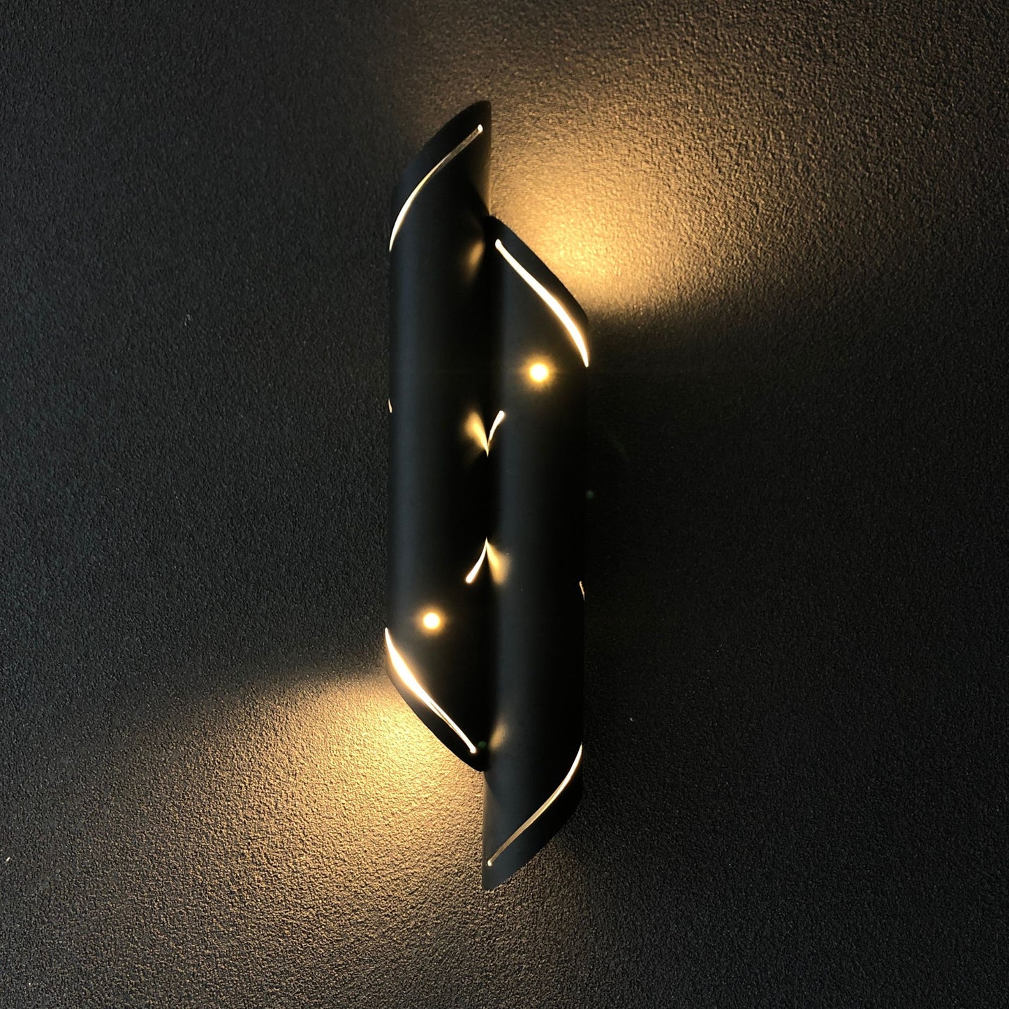 Black Rain Wall Light Wall Light ILANEL