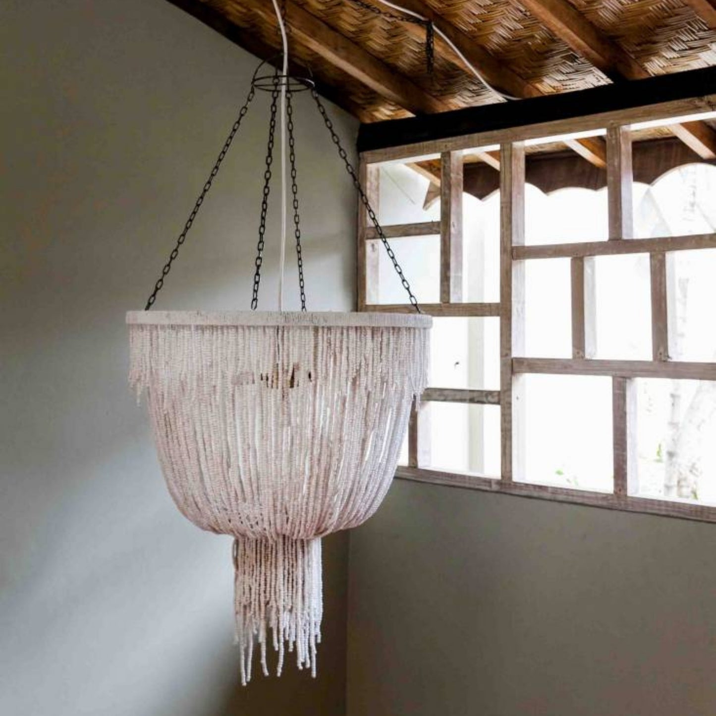 Mauritius Natural Bead Chandelier Chandelier Gypset Cargo Off-White