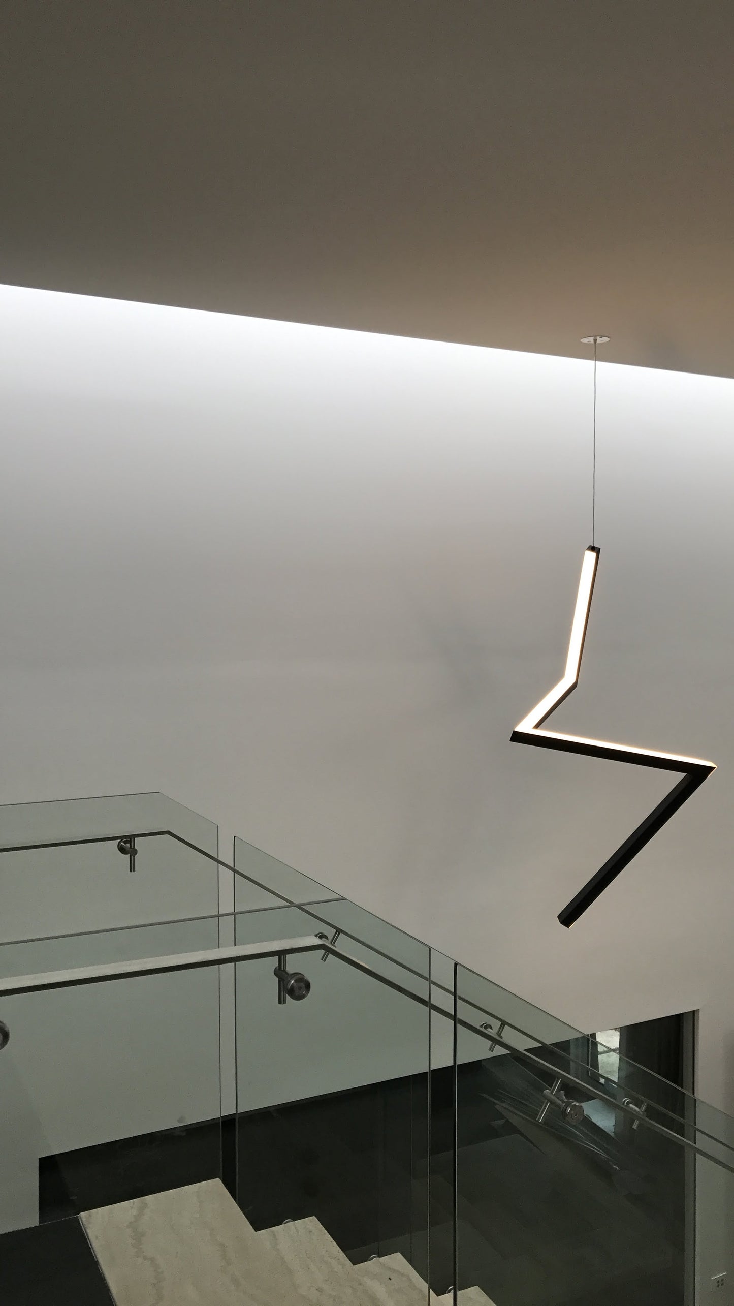 Flash Sculptural Pendant Light Pendant Light ILANEL