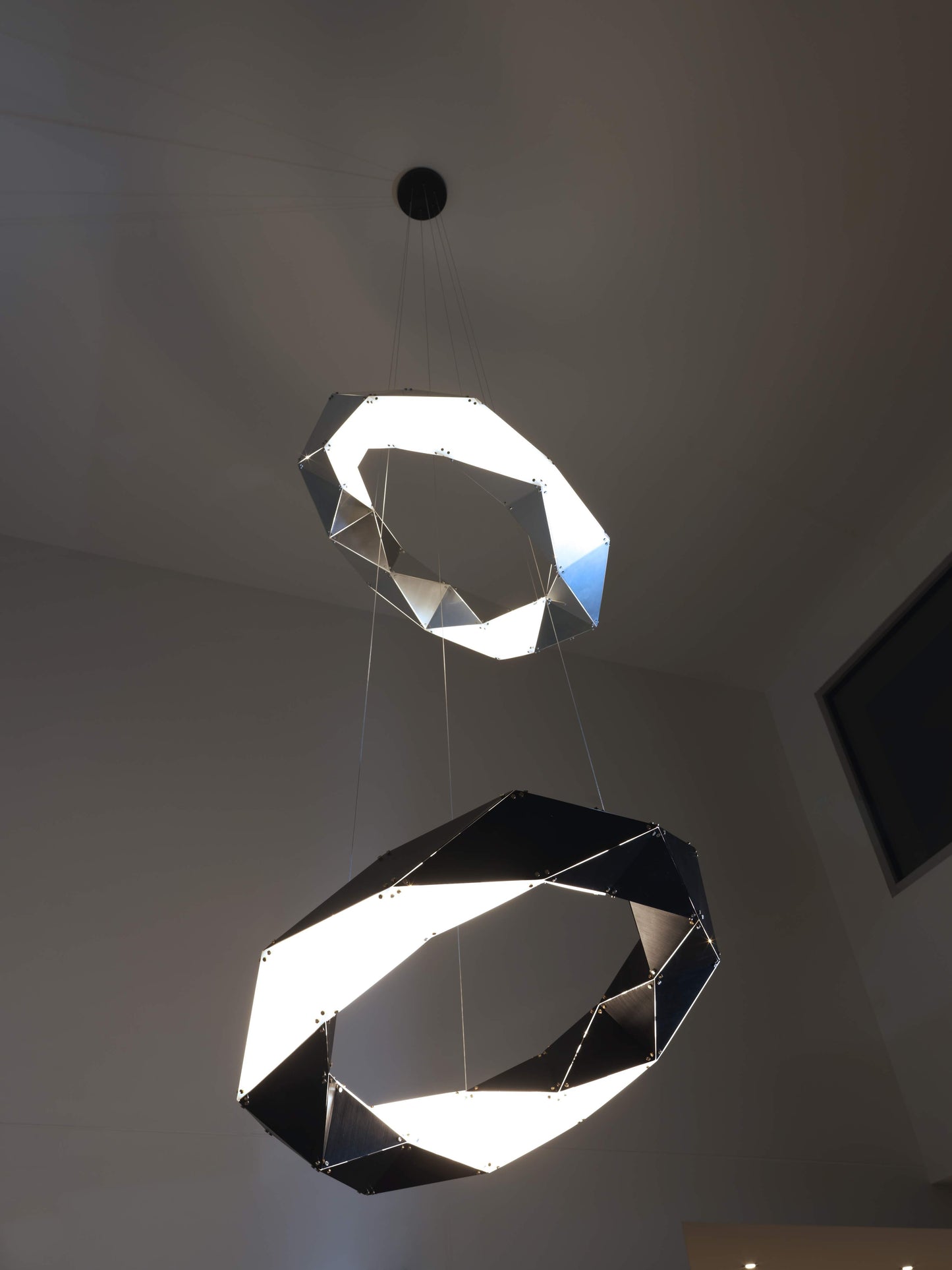 Supernova Shard Round Pendant Light Pendant Light ILANEL