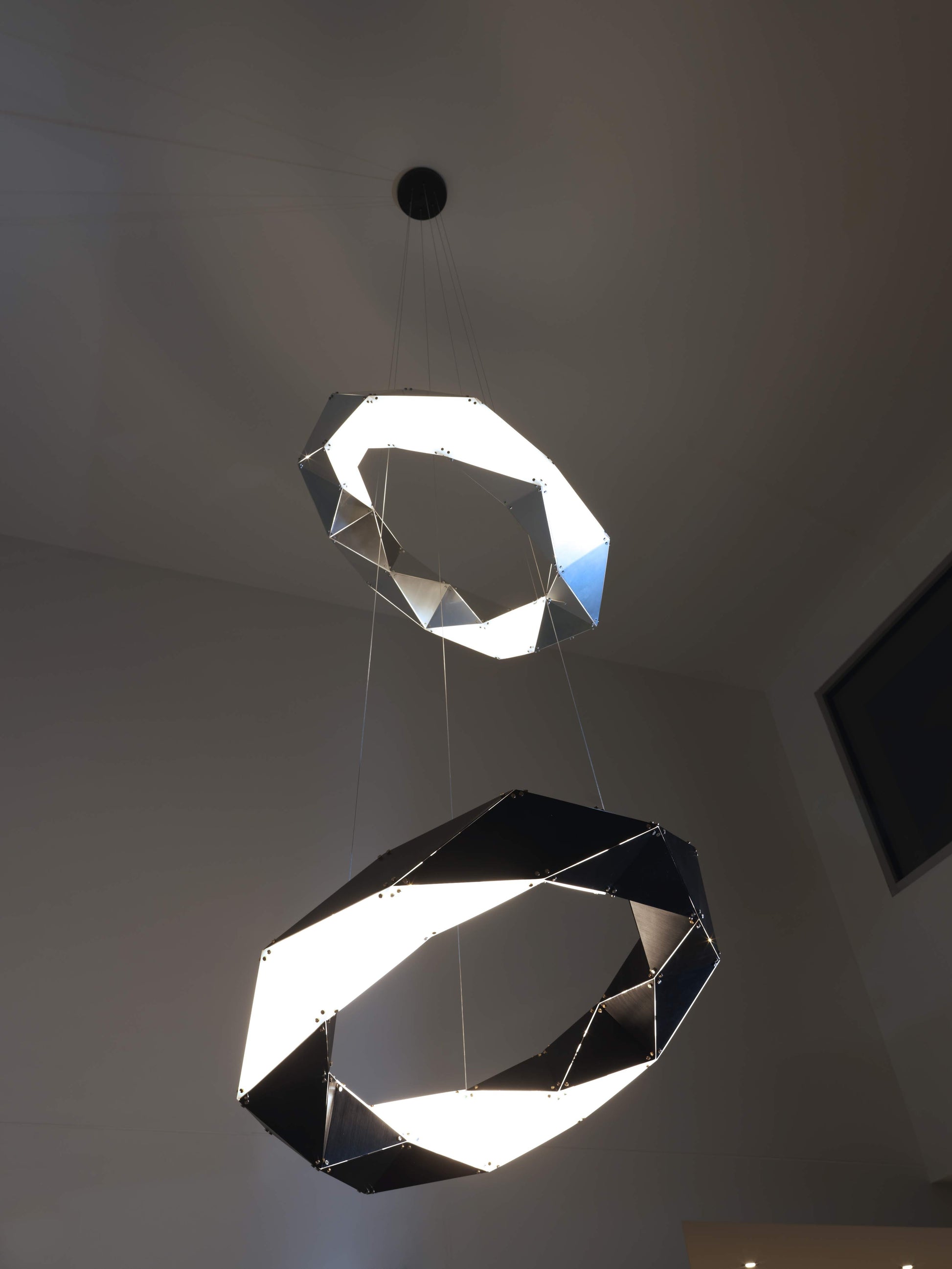 Supernova Shard Round Pendant Light Pendant Light ILANEL