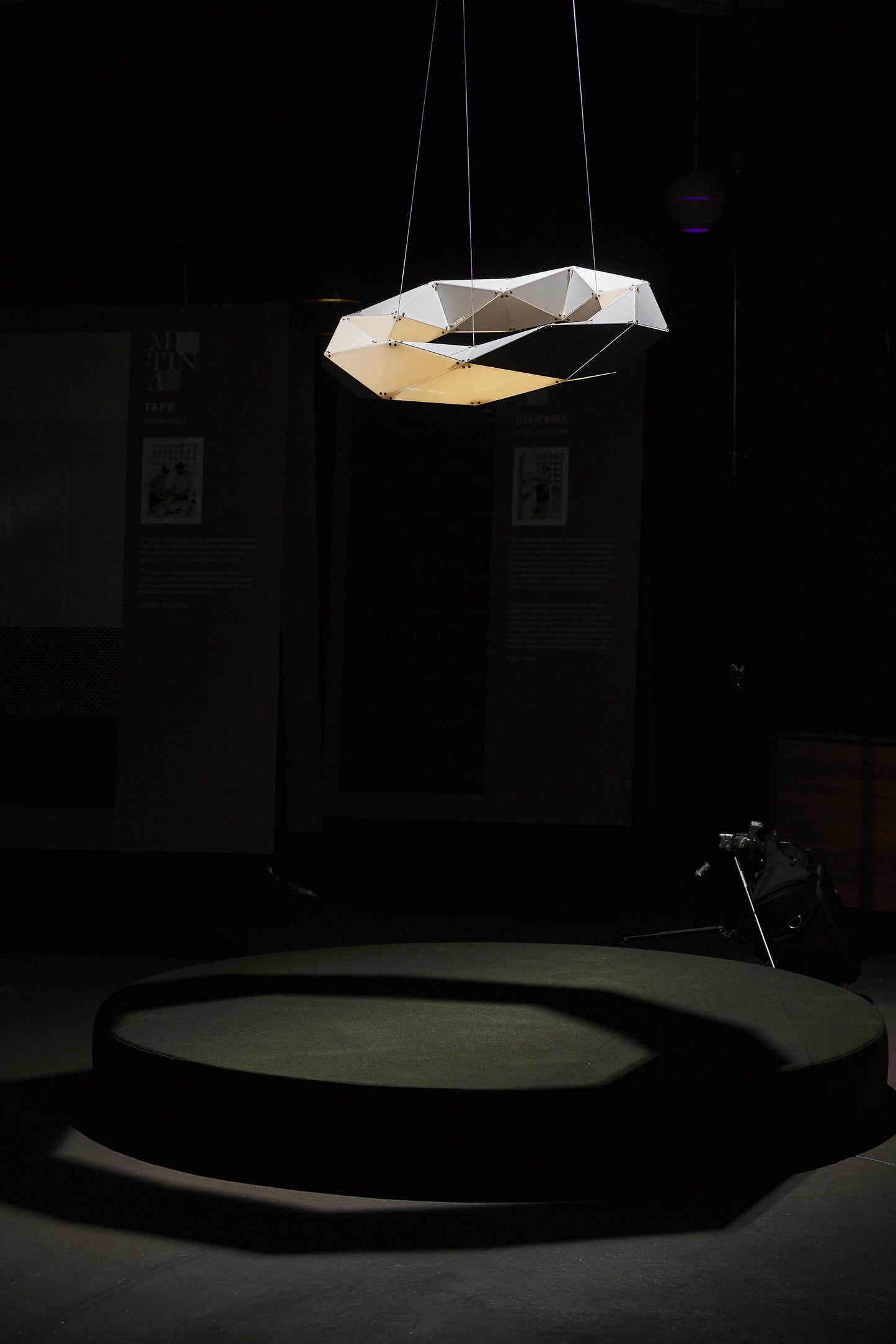 Supernova Shard Round Pendant Light Pendant Light ILANEL