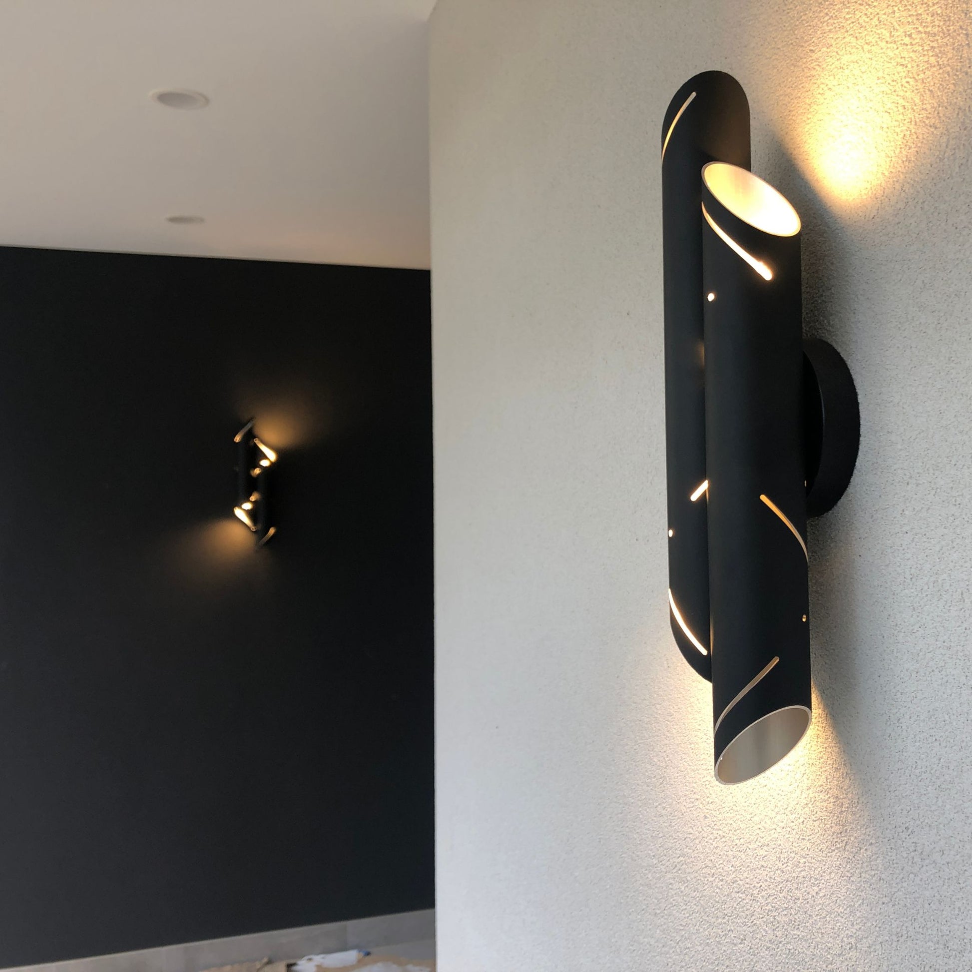 Black Rain Wall Light Wall Light ILANEL