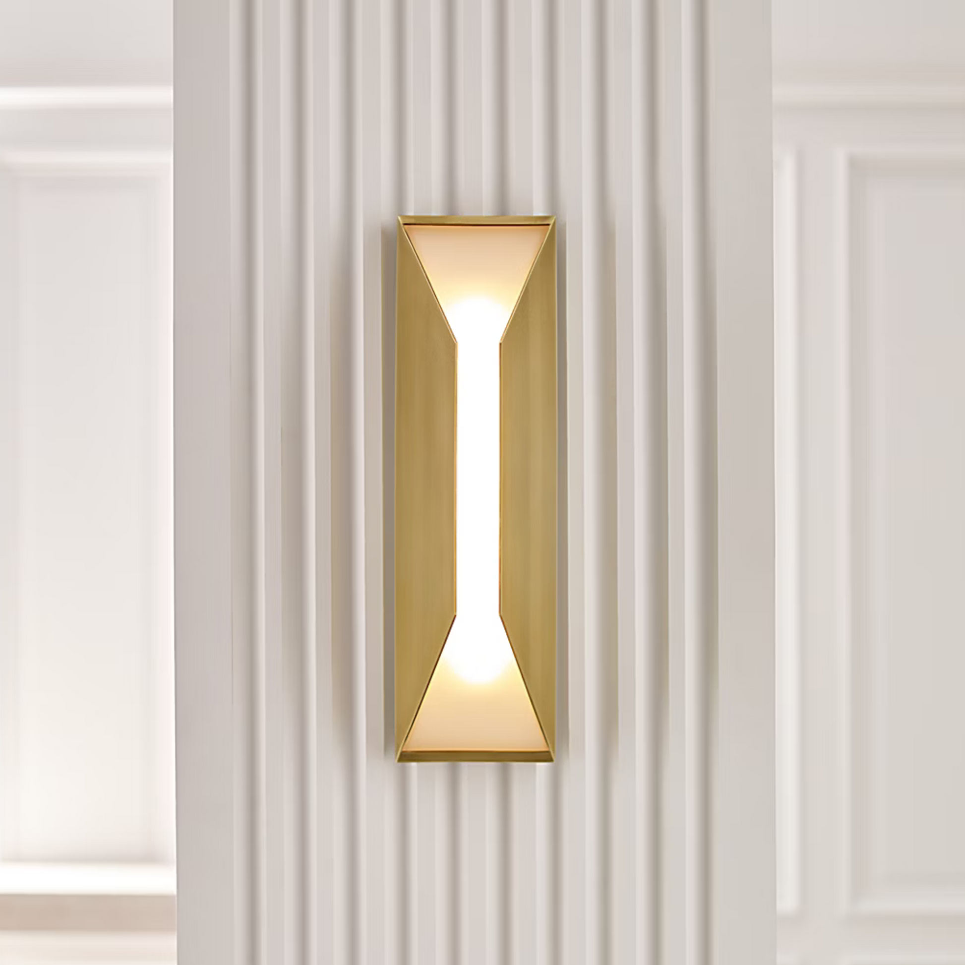 Kelly Wearstler Stretto Medium Wall Sconce Wall Light Bloomingdales Lighting