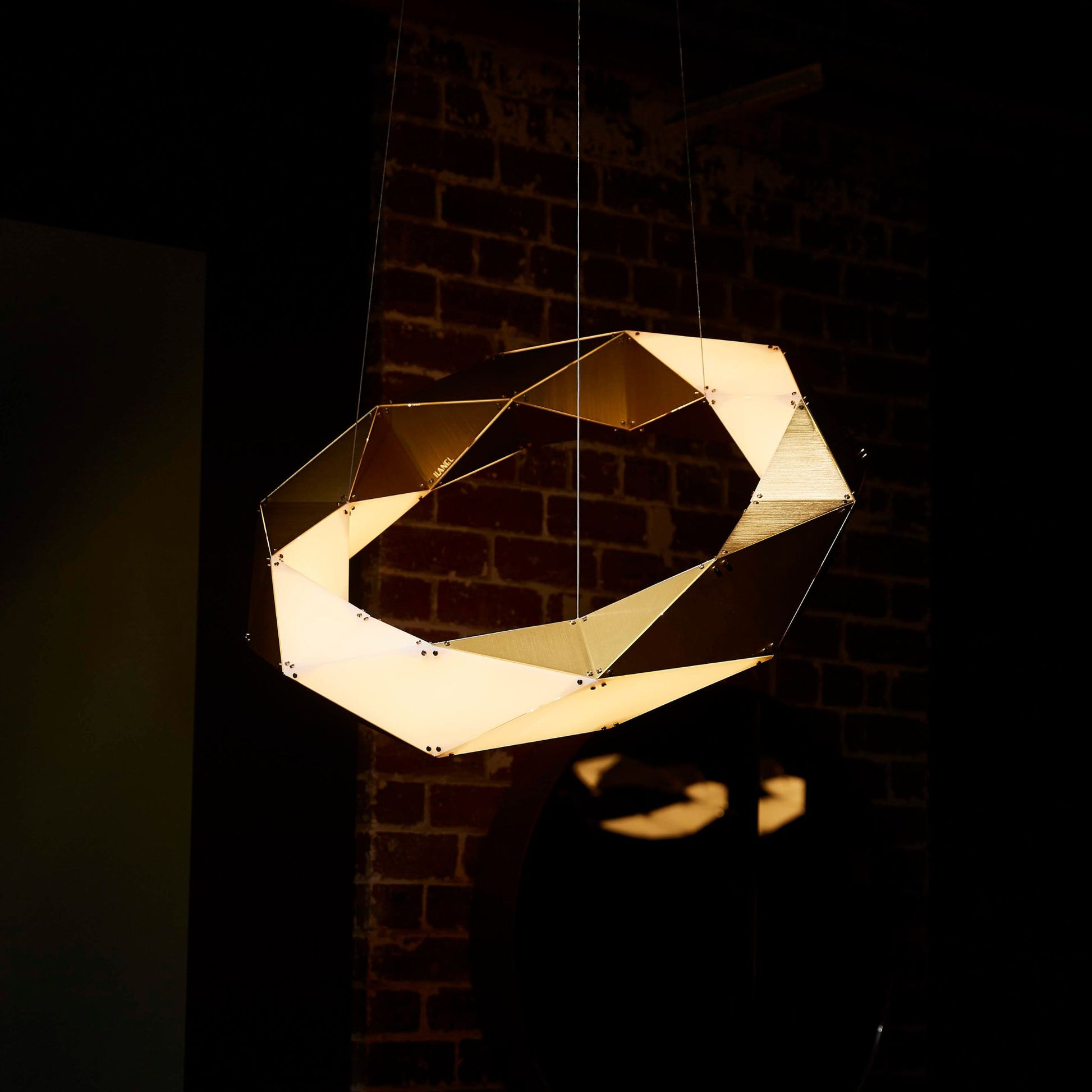 Supernova Shard Round Pendant Light Pendant Light ILANEL