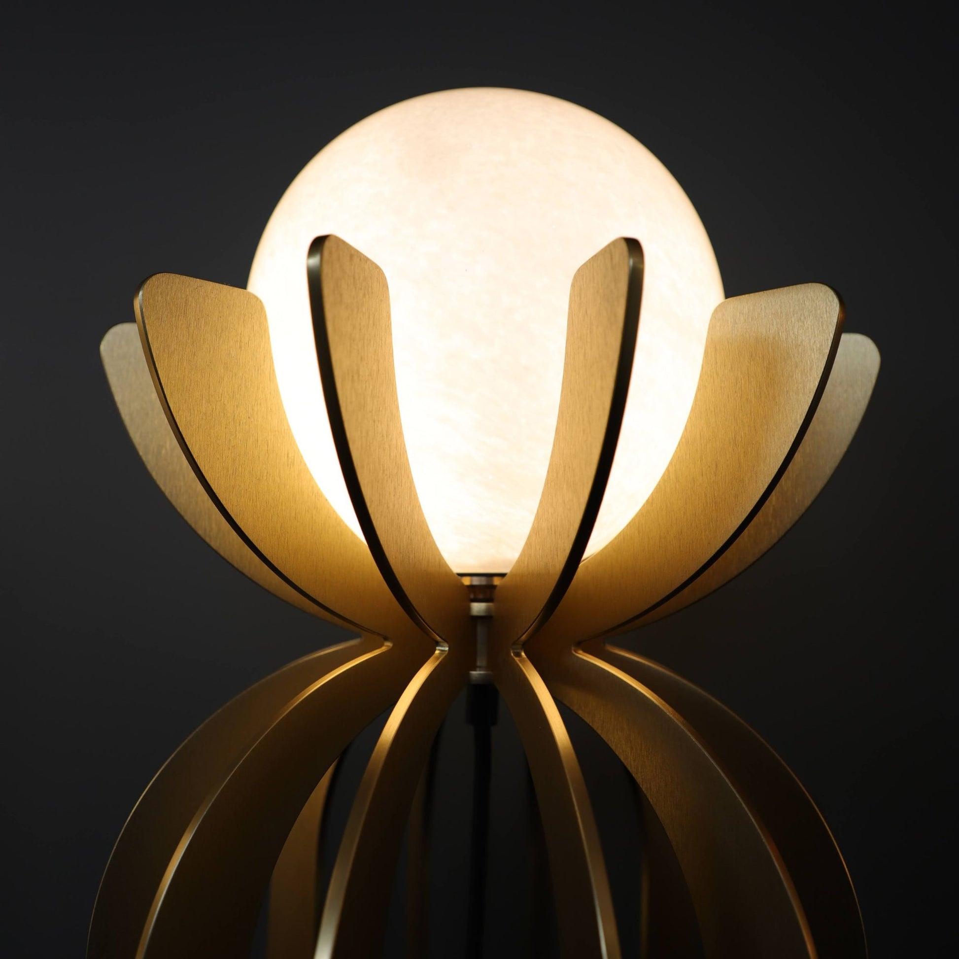 Stella Flower Table Lamp Table Lamp ILANEL