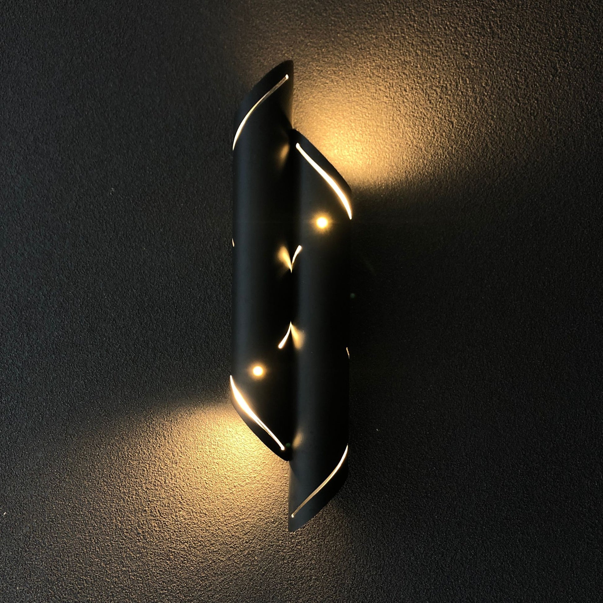 Black Rain Wall Light Wall Light ILANEL