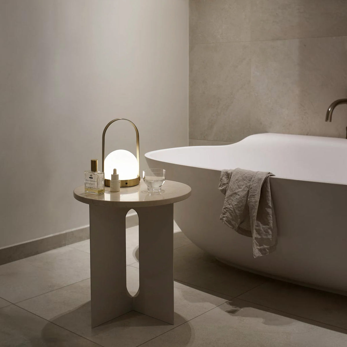 Audo CPH Carrie Glass Portable Lamp - Brushed Brass Portable Lamp Design Mode