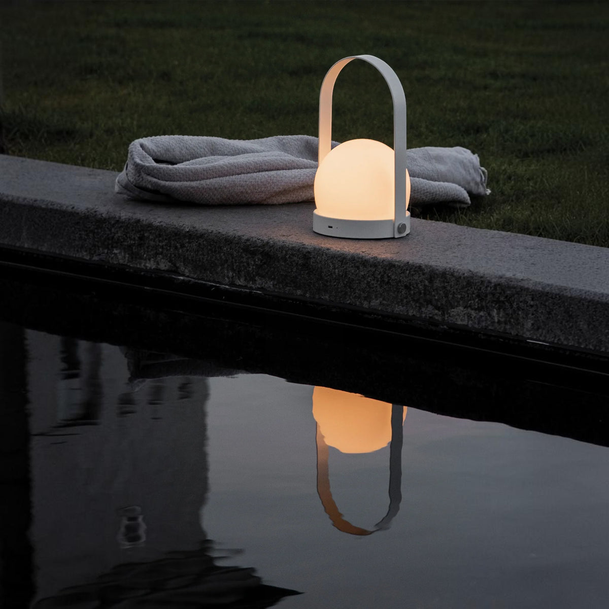 Audo CPH Carrie Glass Portable Lamp - White Portable Lamp Design Mode