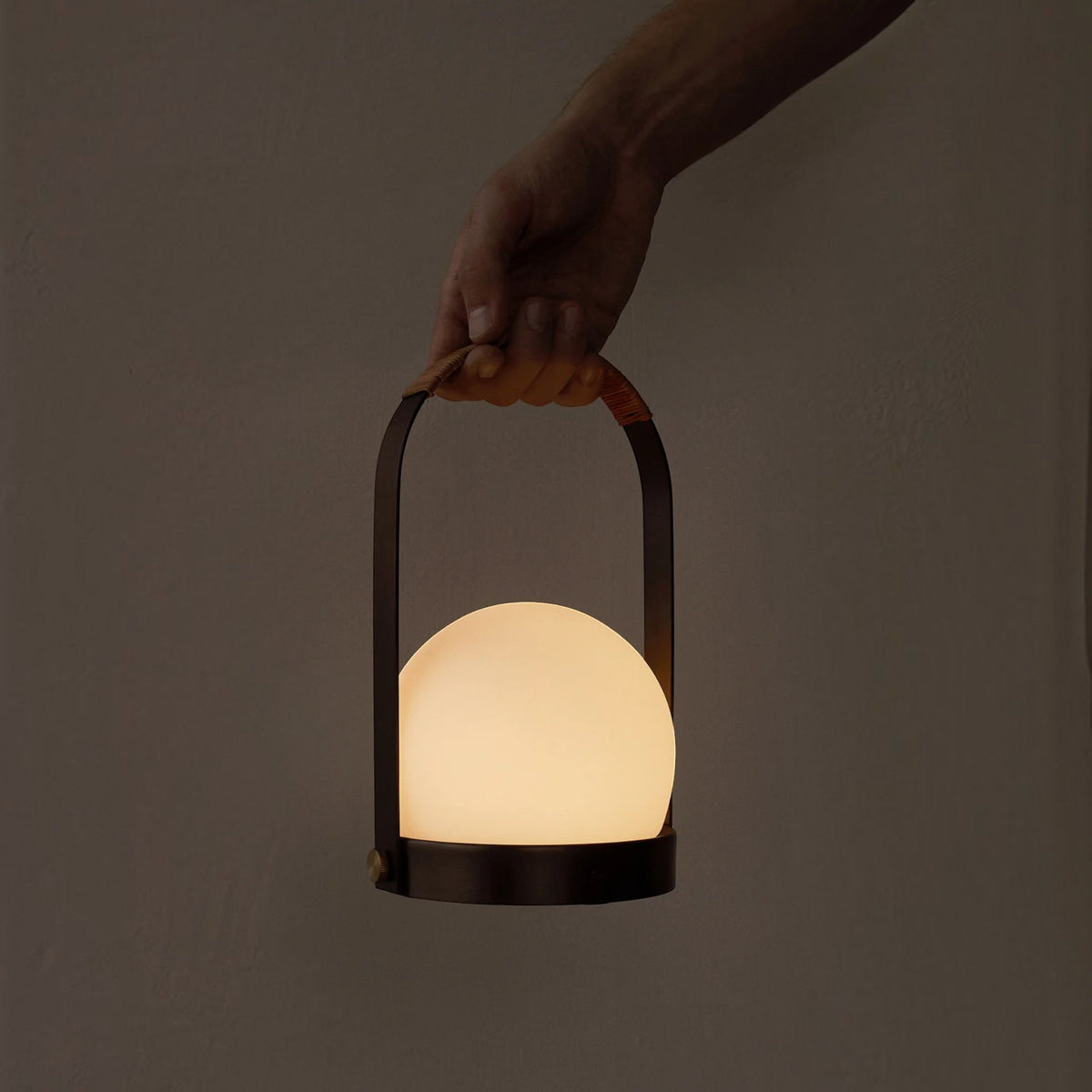 Audo CPH Carrie Leather Portable Lamp - Black Table Lamp Design Mode