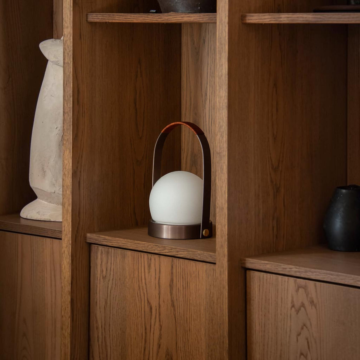 Audo CPH Carrie Leather Portable Lamp - Bronzed Brass Table Lamp Design Mode