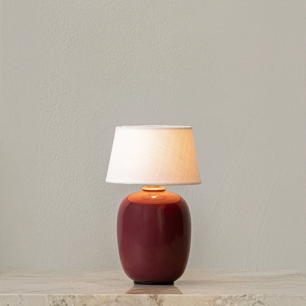 Audo CPH Portable Torso Ceramic Table Lamp - Ruby Table Lamp Design Mode