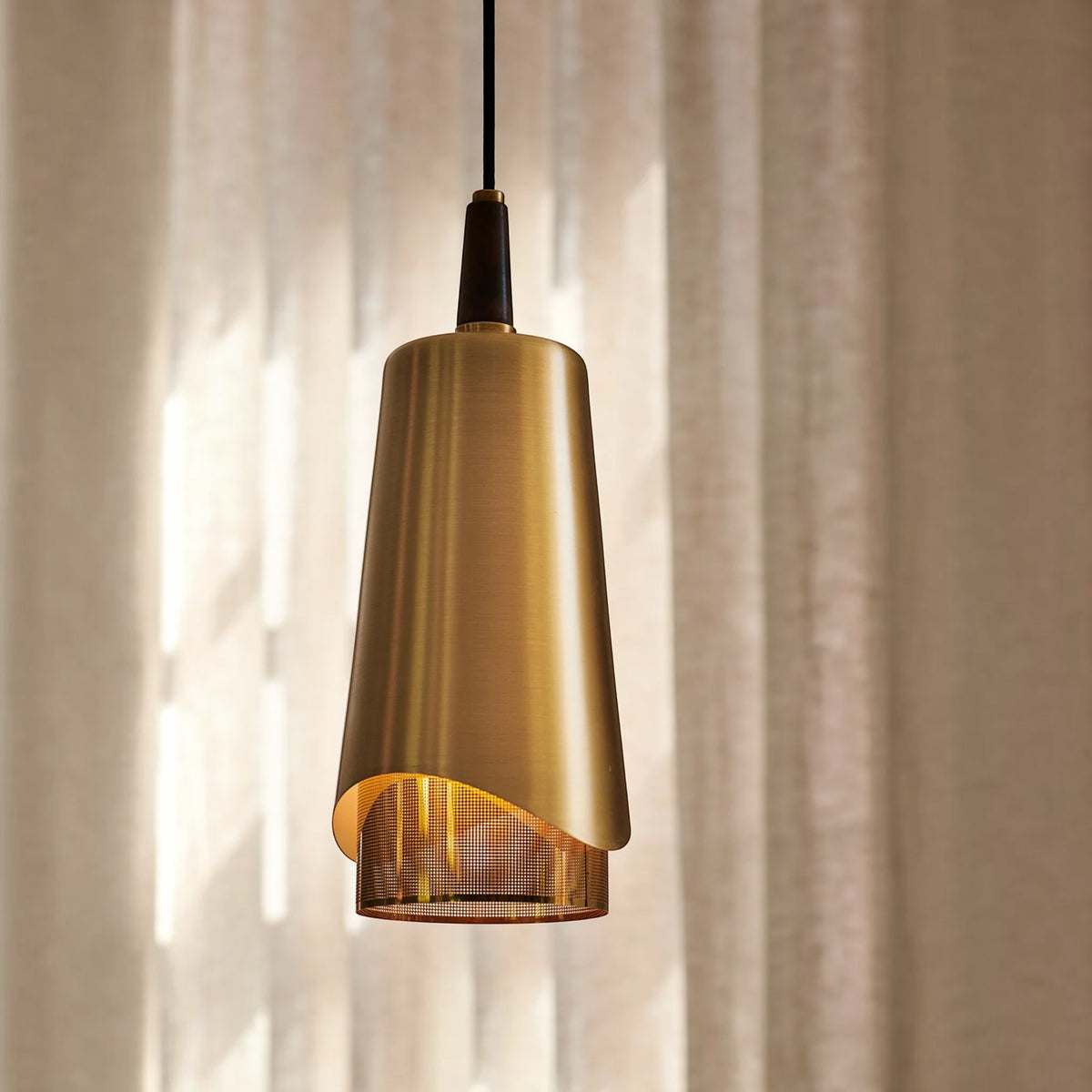 Audo CPH Umanoff Pendant Light - Brass Pendant Light Design Mode