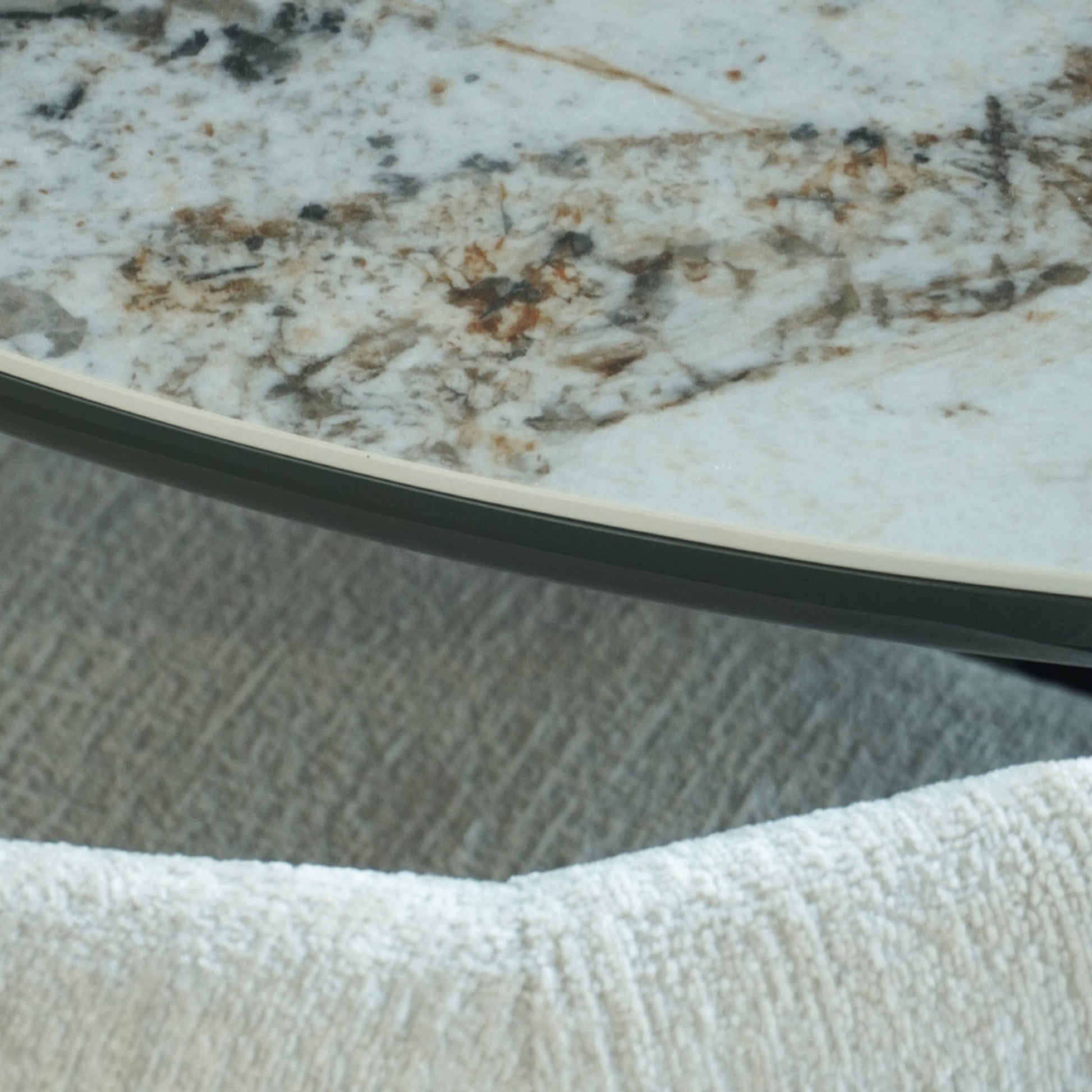 Lucien Sculptural Marble Dining Table - Green Dining Table Raffine