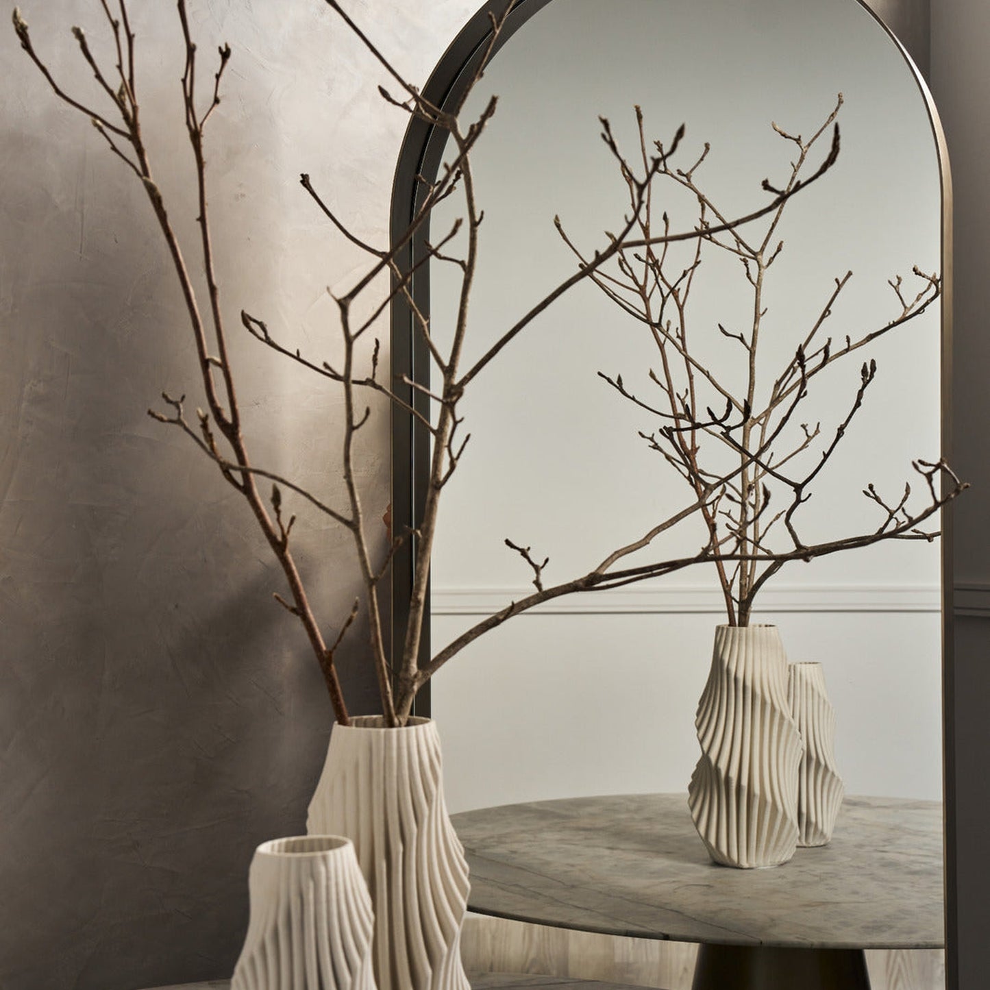 Rene Curved Metal Mirror - Brass Mirror Raffine